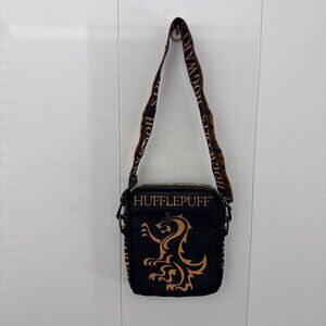 Universal Studios Harry Potter Hufflepuff Quidditch Keeper Crossbody Bag